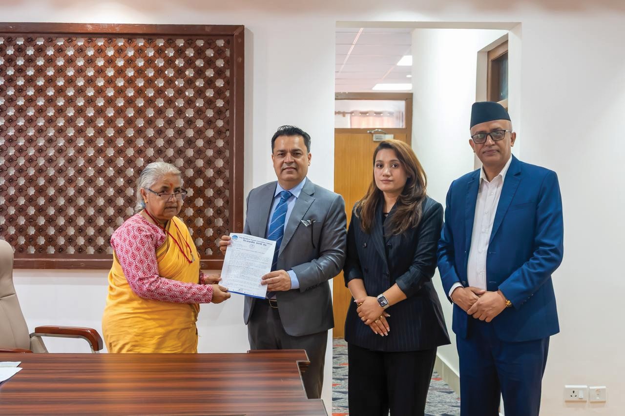 गैरआवासीय नेपाली संघ (एनआरएनए)ले आन्दोलनमा क्षतिग्रस्त भौतिक संरचनाको पुनःनिर्माणमा सरकारलाई सहयोग गर्ने